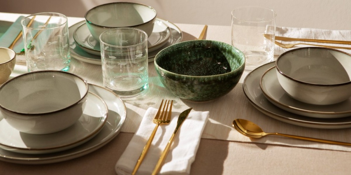 China Dinner Sets for Festive Dining – Styles and Trends