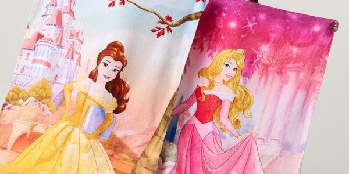 5 Reasons Families Love the Tinkerbell Oversized Beach Towel