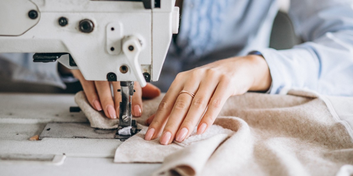 Black Friday 2025: Transform Your Home and Crafts with Ready-Made Curtains and Premium Wool on Sale